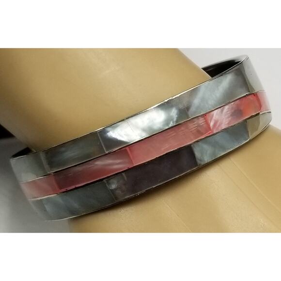 Vintage Gray & Pink Dyed Abalone Shells Silvertone Bangle Bracelet1970s E543 - Picture 3 of 4